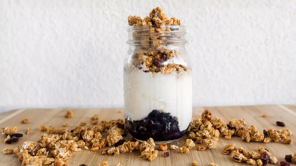 Blueberry Greek Yogurt Parfait