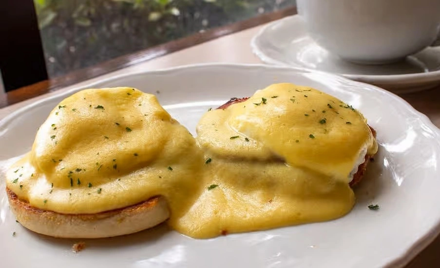 Eggs Benedict
