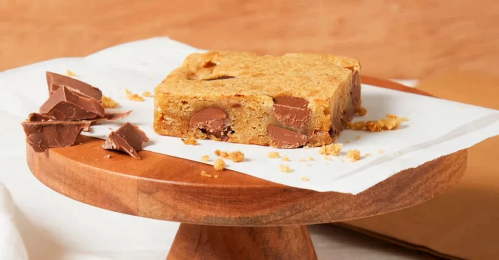 Toffee Crunch Manifesto Blondie Cookie